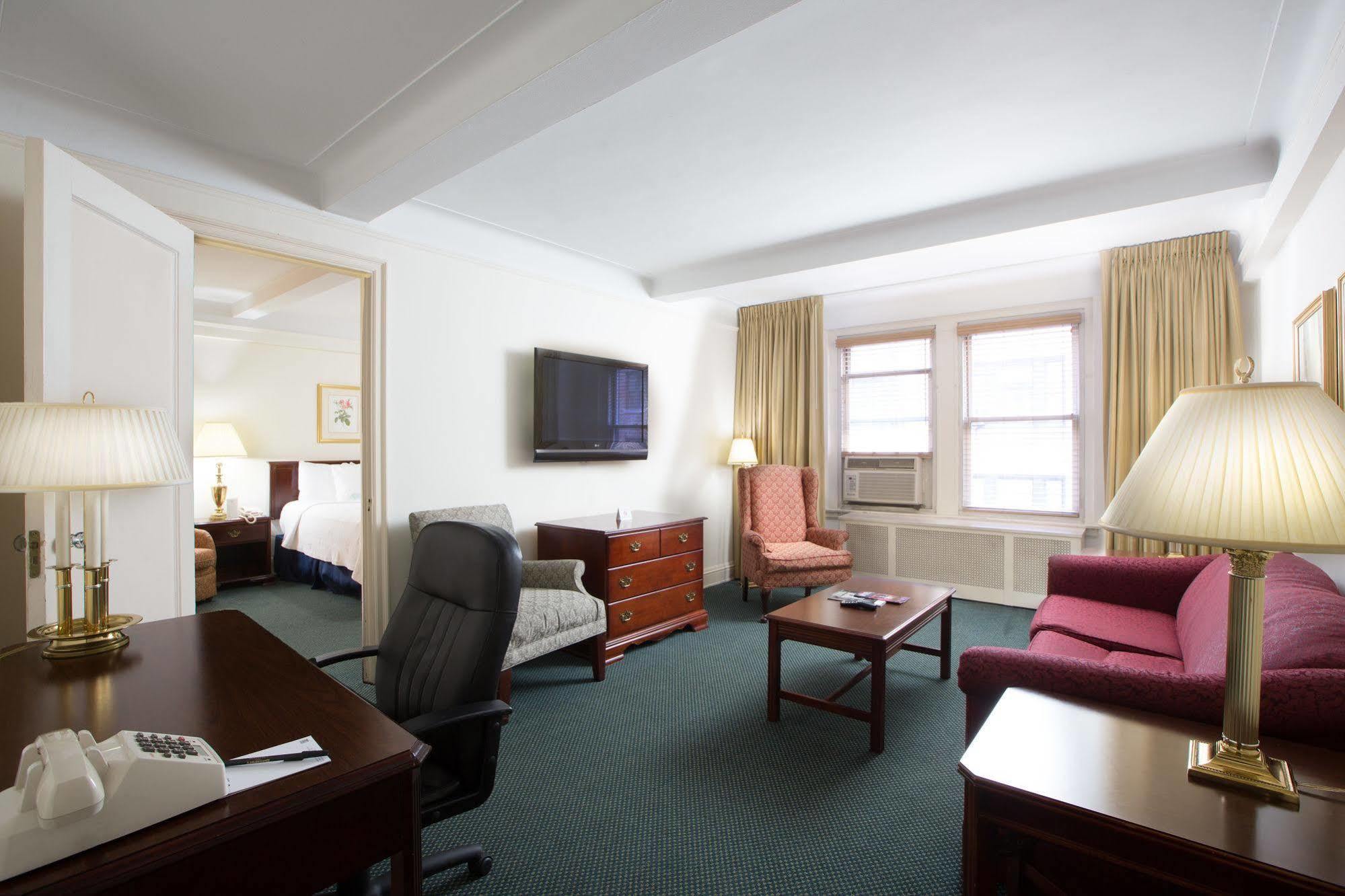 Salisbury Hotel Нью-Йорк Экстерьер фото